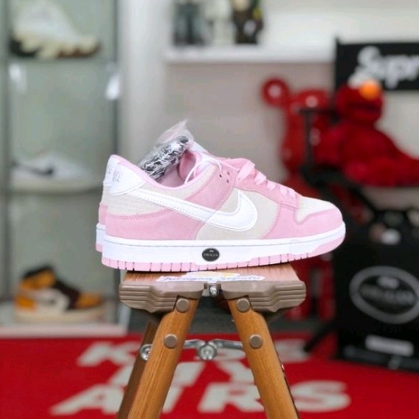Nike Dunk Low LX &quot;Pink Foam&quot;