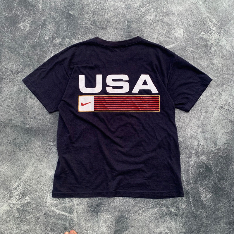 NIKE USA FLAG VINTAGE