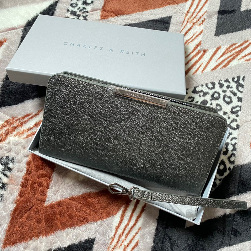 Dompet Long Charles & Keith Ori