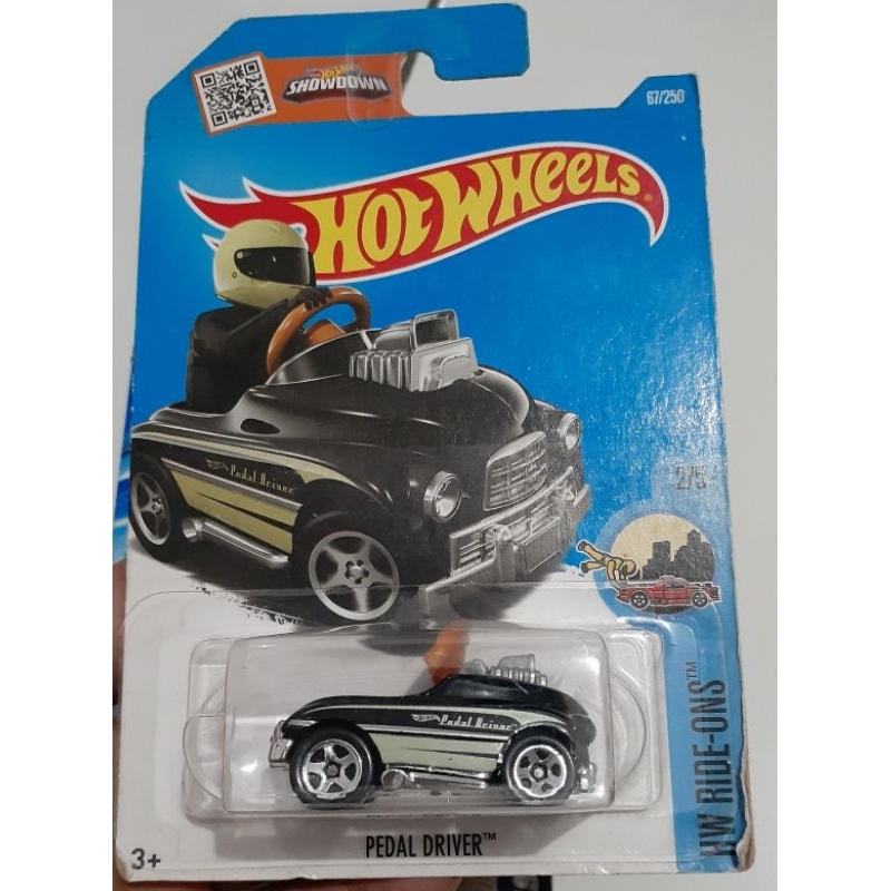 hot wheels Pedal driver hitam hw ride ons