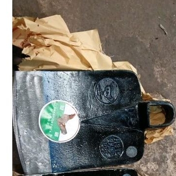 cangkul cap ayam champion cock