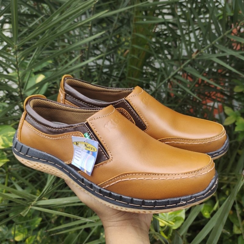 Kickers Sepatu Casual Kasual Pria Bahan Kulit Asli Slip On Elegan Kc2