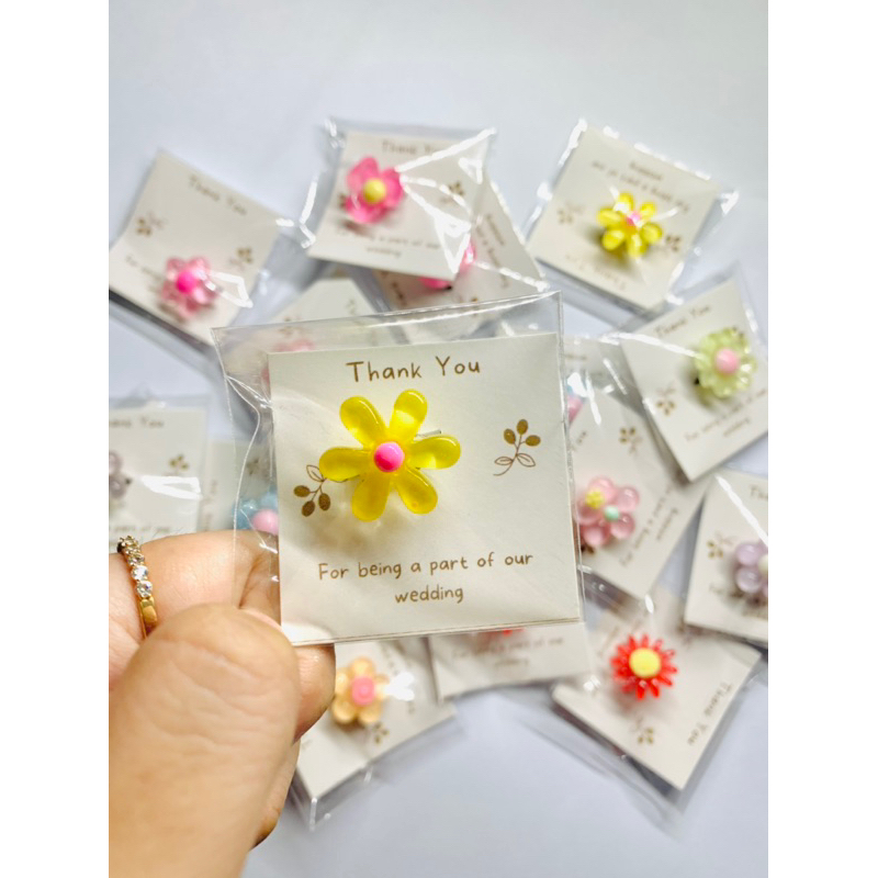 souvenir pernikahan bross bunga clear isi 50 | souvenir murah | souvenir aesthetic | souvenir aksesoris