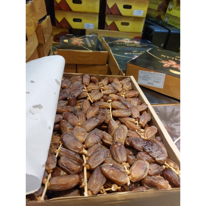 

Kurma Tunisia tangkai (5KG) Best Quality