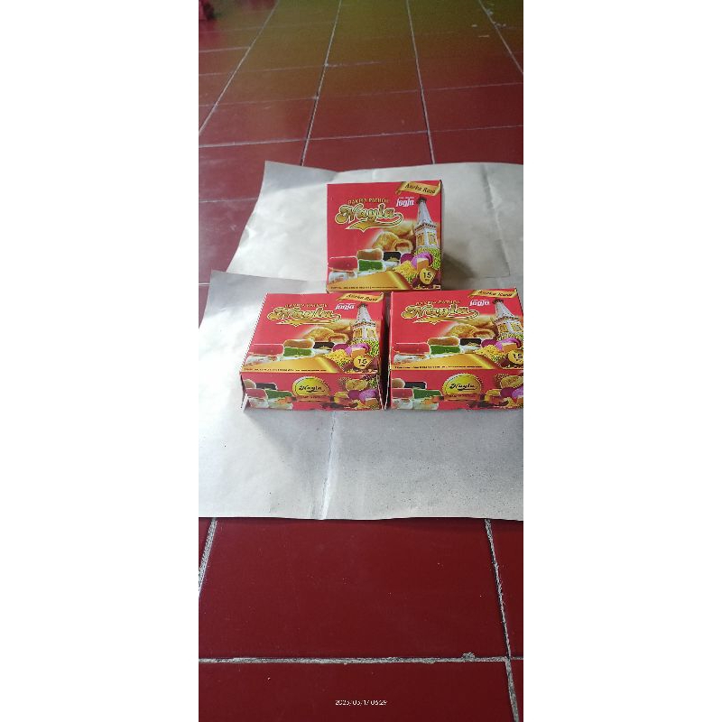 Bakpia Pathok 15 Asli Oleh Oleh Khas Jogja isi 15 biji