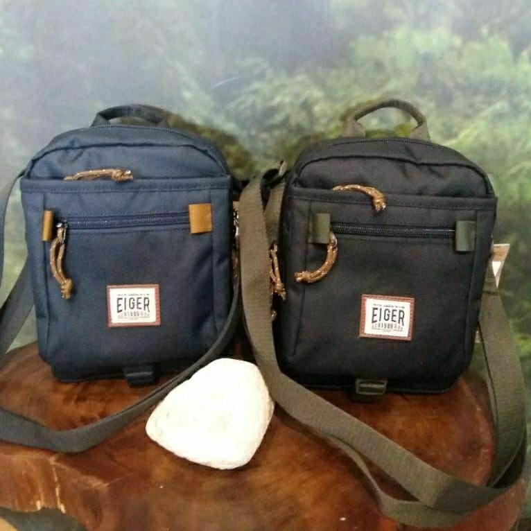 EIGER1989 Tas Selempang Original Portege Vertikal Pouch.