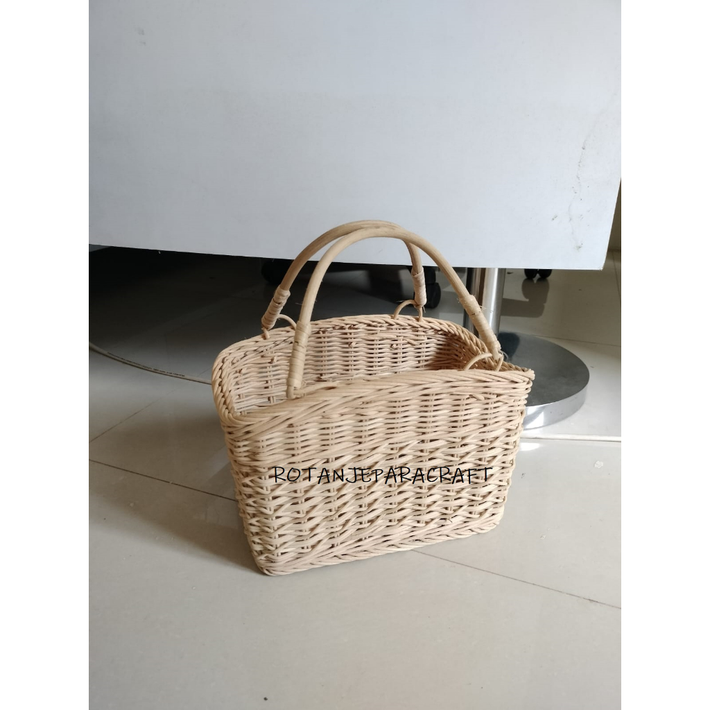 Tas Rotan Kotak Anyaman Silang/Tas Rotan