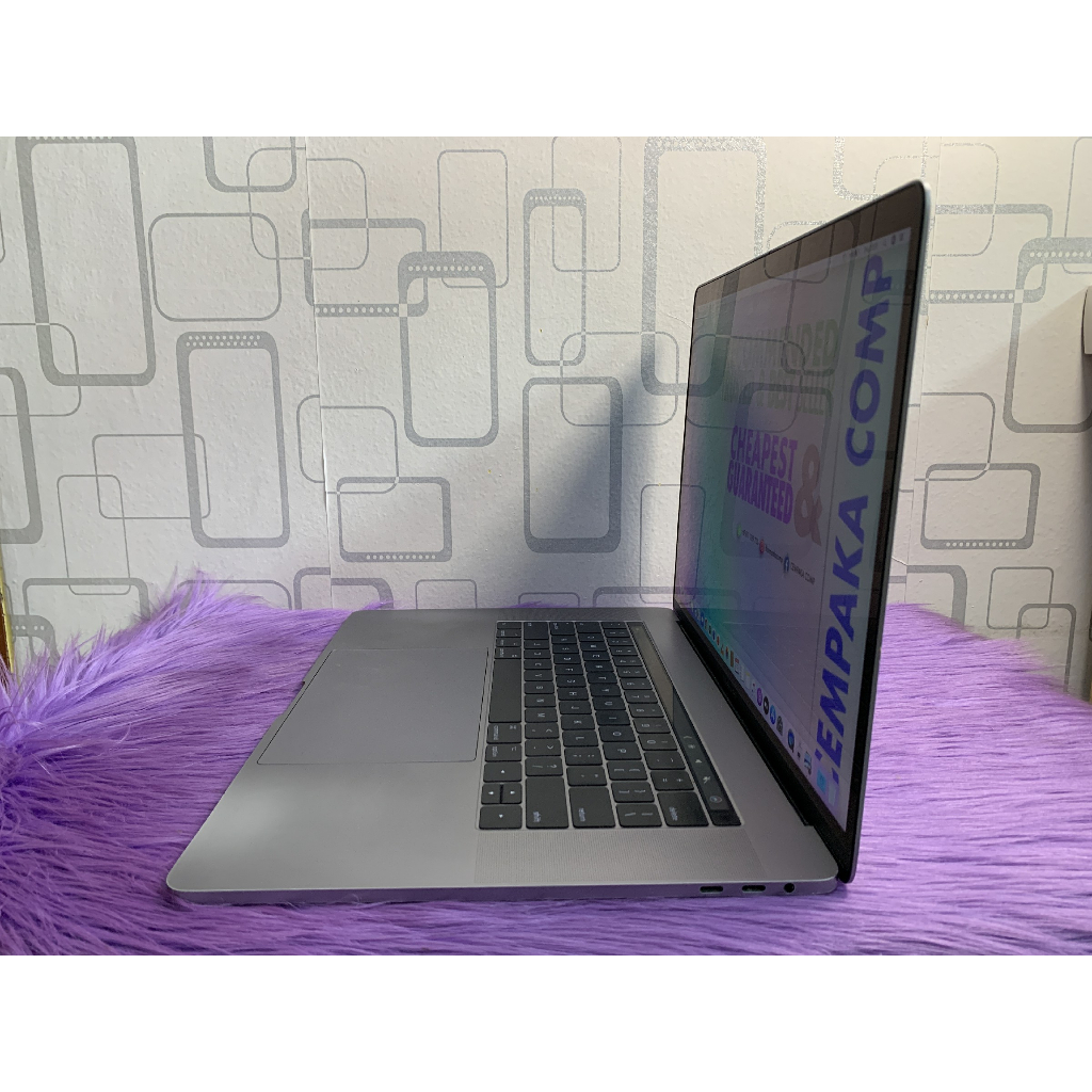 MacBook Pro Retina 15 th 2017 Core i7 16GB SSD 2TB TouchBar