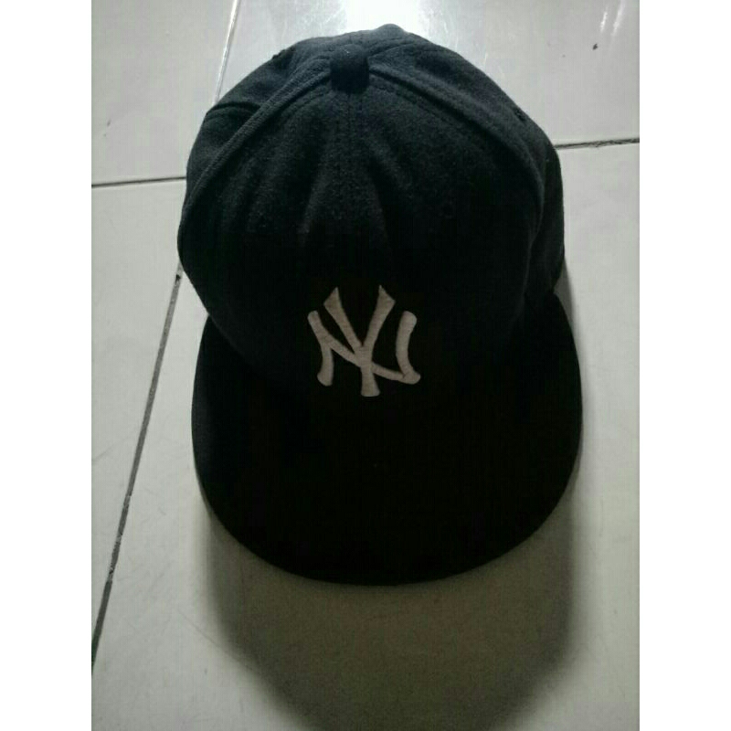 Topi pria / topi snapback caps / topi new era original / topi new era scond / topi new era preloved 