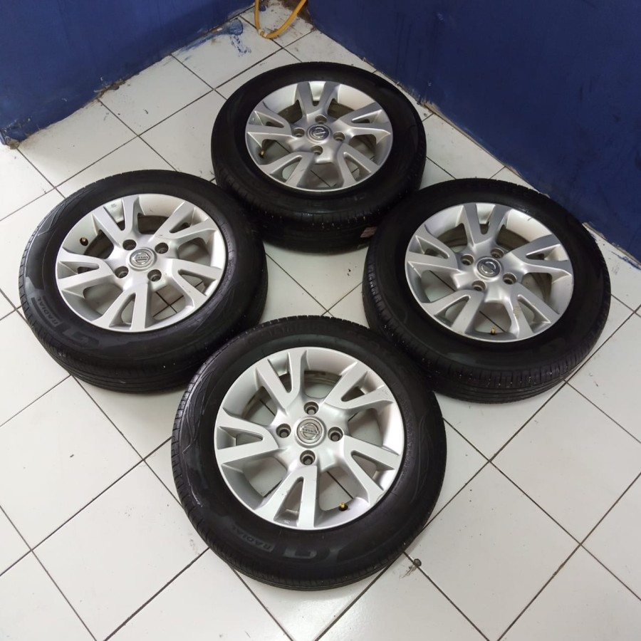 velg mobil Bekas Copotan Original Standar livina ring 15 pcd 4x114 + ban