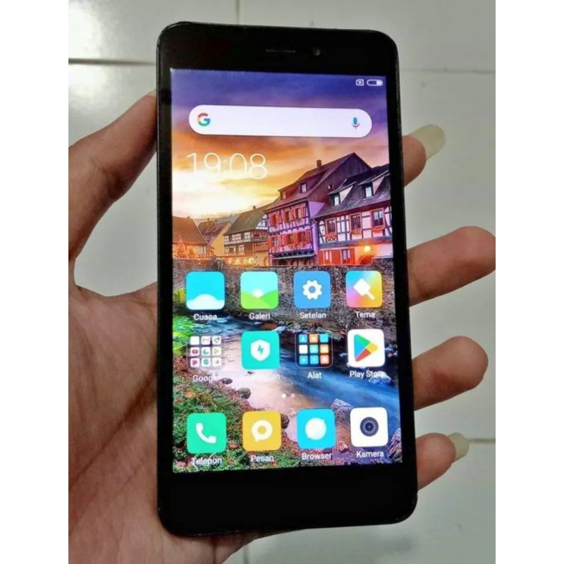 redmi 5a ram 2/16 hp+charger+tg+chase.