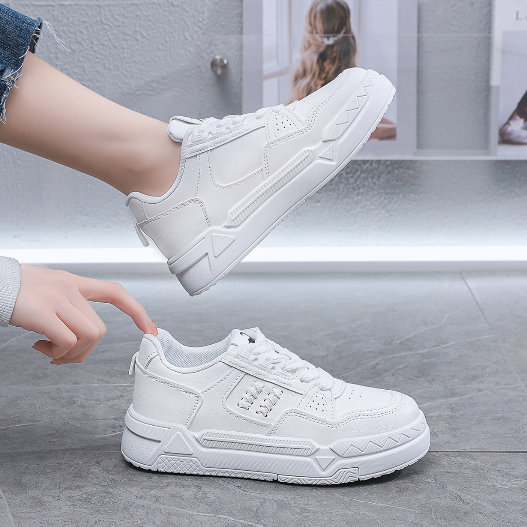 Sepatu Cewek Modis Fashionable Import Sneakers Warna Putih Nyaman Dipakai Original Sepatu Wanita Bertali