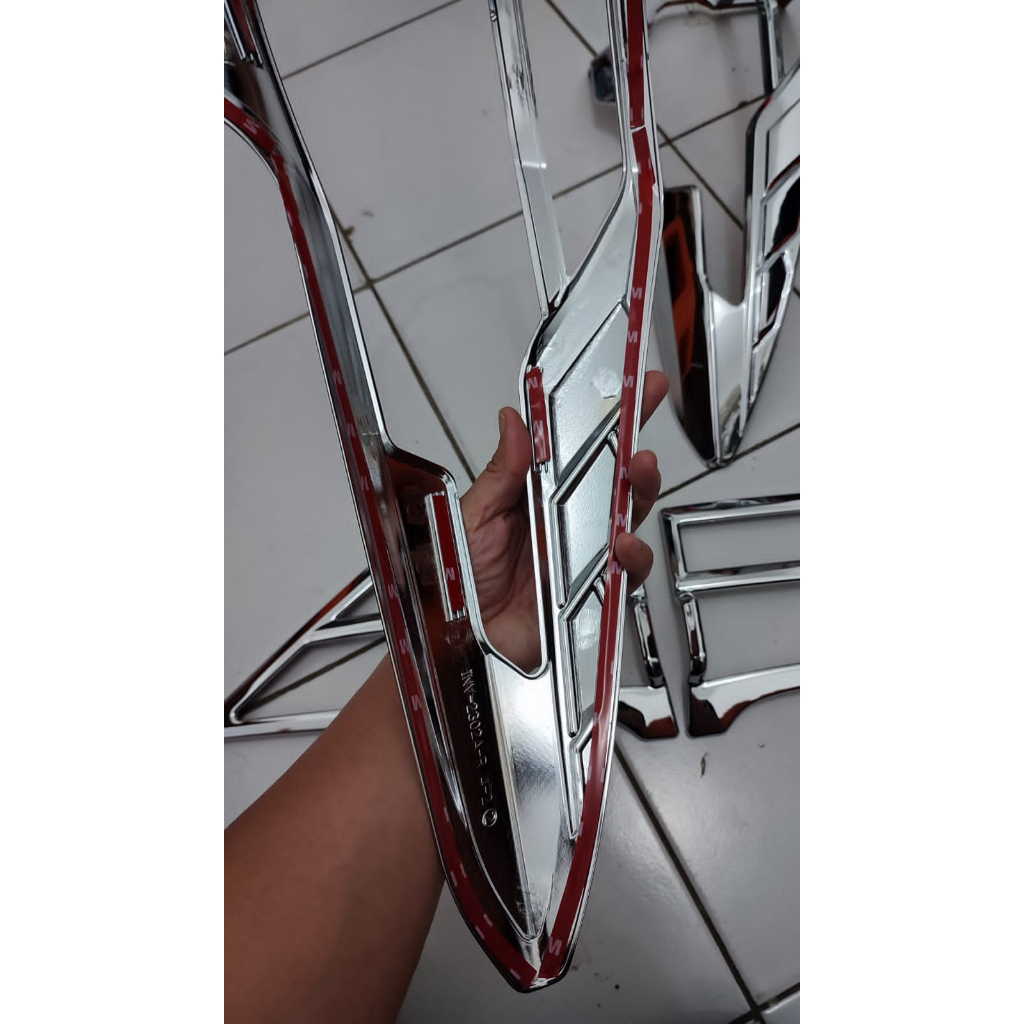 Paket Garnish Depan Belakang Innova Zenix 2023 Chrome