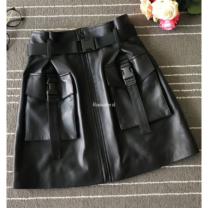 skirt leather big pouch cargo’s / rok mini kulit wanita model cargo