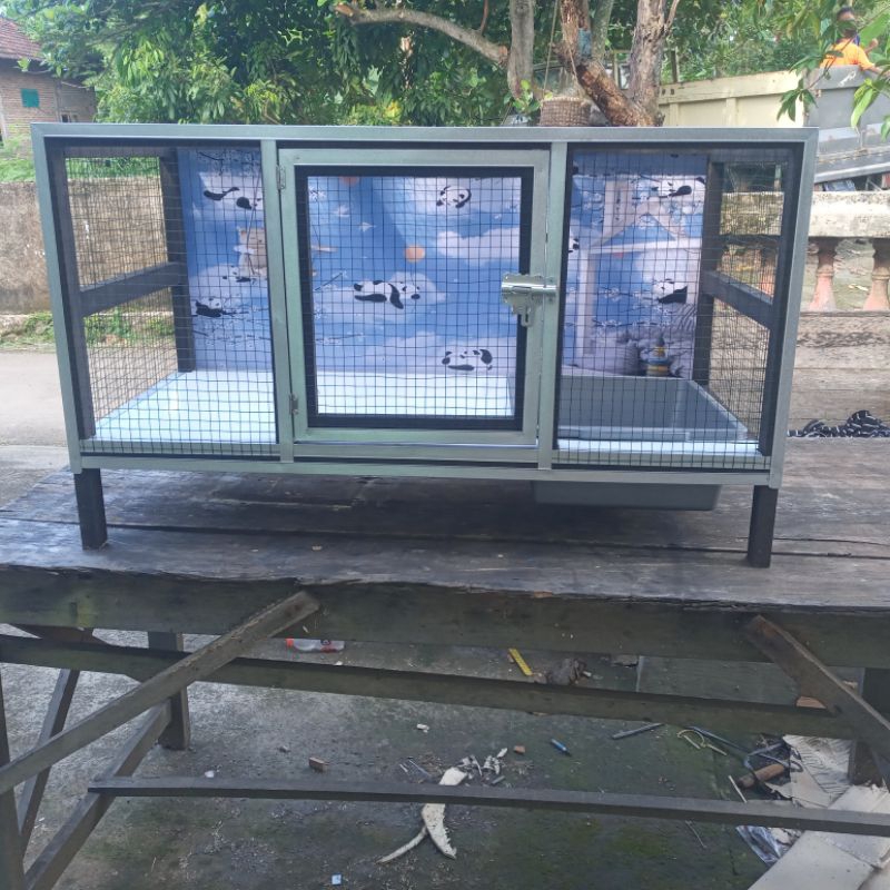 kandang kucing kecil