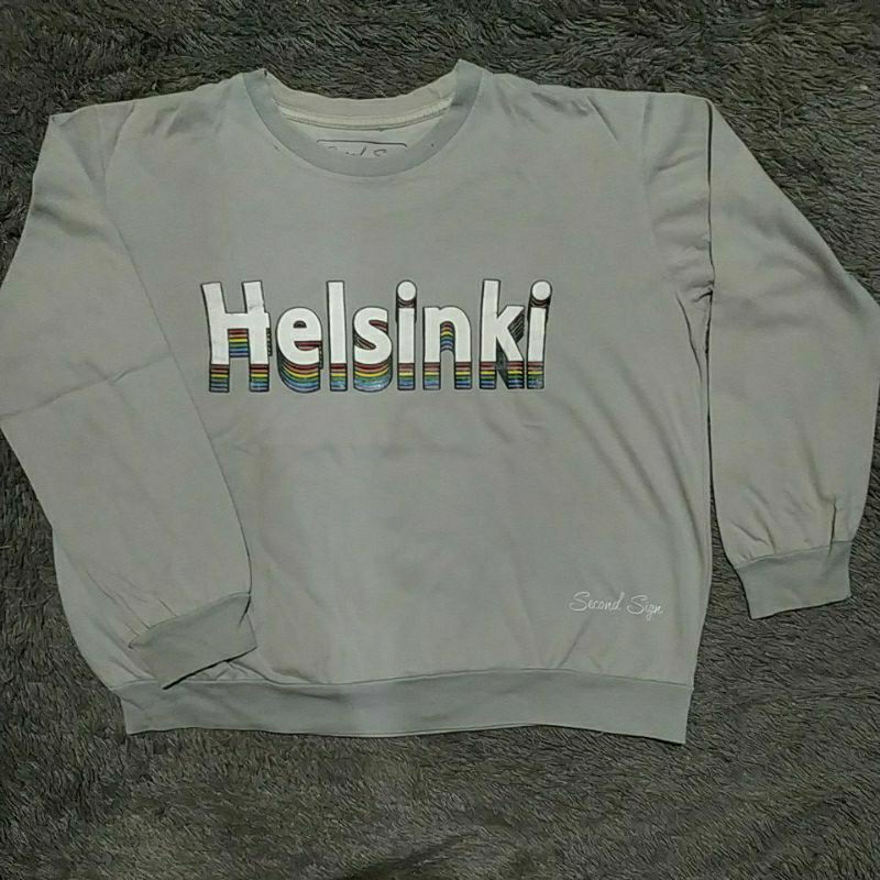 Preloved Sweatshirt / Kaos Second Sign Helsinki