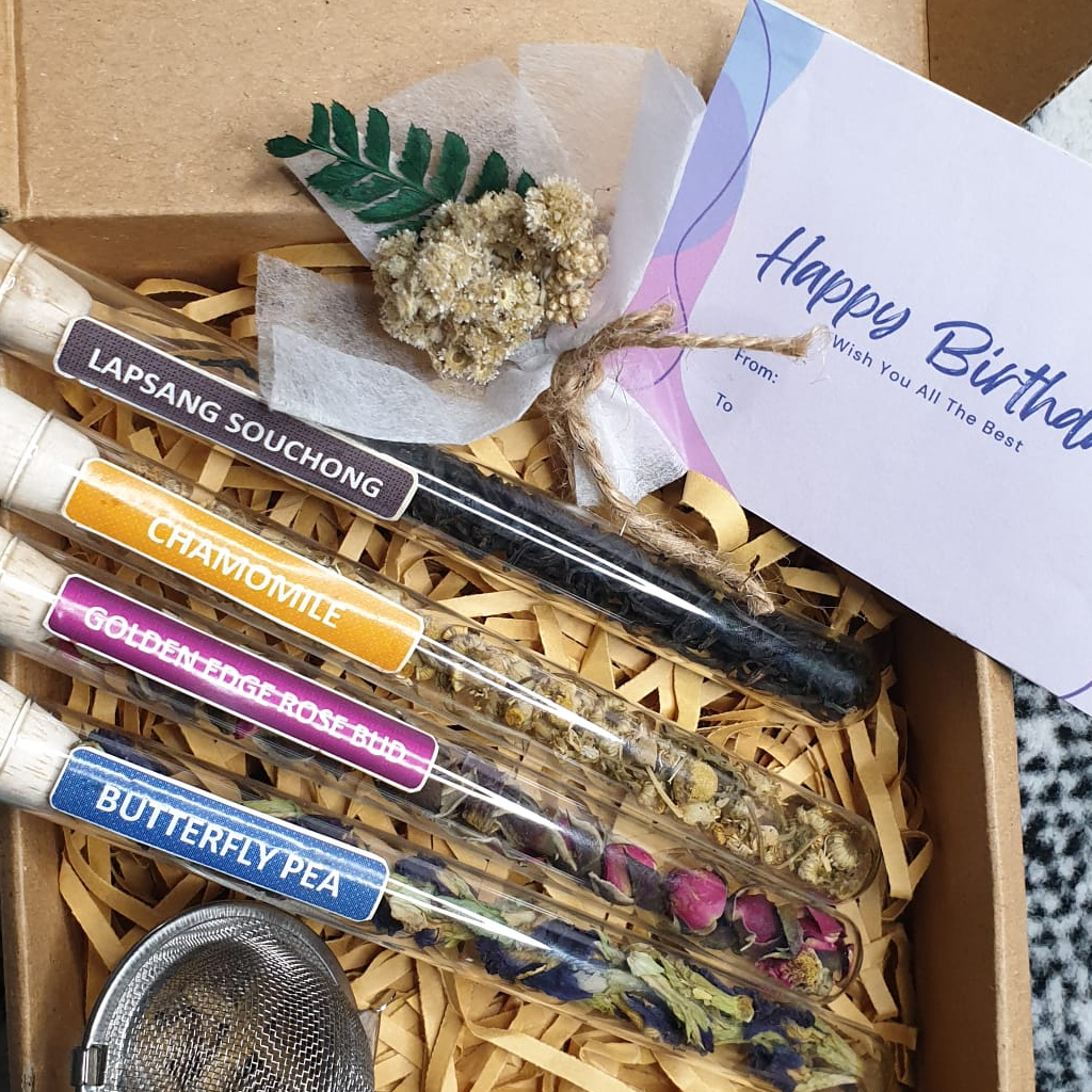 

Kado Hampers teh gift tea set souvenir ulang tahun wedding anniversary wisuda