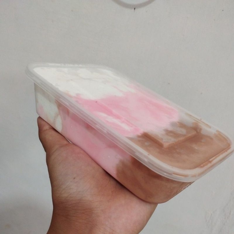 

NAD'S - Es Krim Neopolitana Miami 3 Rasa [Repack kemasan thinwall 500ml & 1000ml]