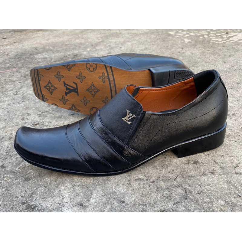 Sepatu Pria Pantofel Bahan Kulit Sapi Asli Nyaman Dan Cocok Di Gunakan Untuk Kerja Kantoran Pesta Kondangan Dinas Guru Dan Acara Formal Lainnya
