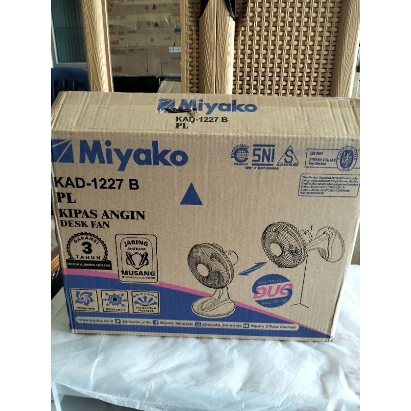 Kipas angin Miyako KAD 1227