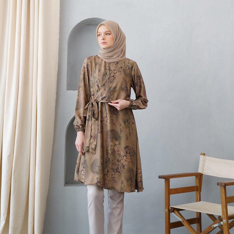 AZIZAH DAN NAFISAH TUNIK