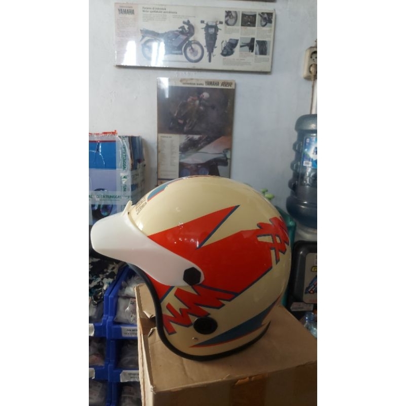 Helm helmet yamaha lawas vintage jadul clasic