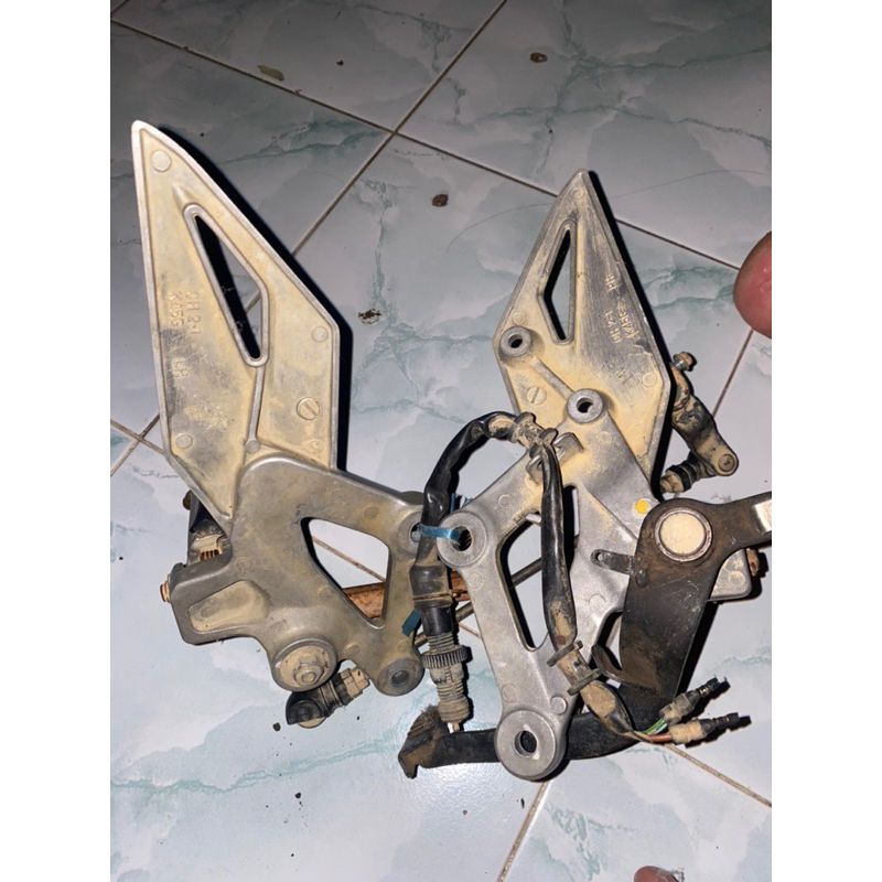 postep depan Cbr 150r ori