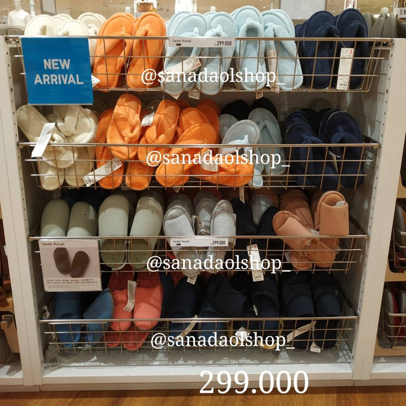 Sandal Rumah UNIQLO