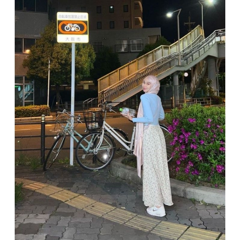 FLORAL SKIRT ROK MOTIF BUNGA PANJANG WANITA KOREAN STYLE/ FLORAL SKIRT/ ROK MOTIF  BUNGA/ KOREAN SKI