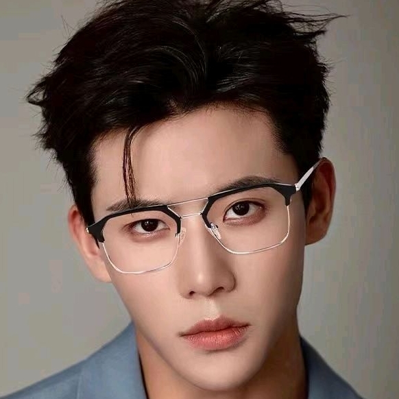 Kacamata optik minus jauh anti radiasi blueray photocromic Bluecromic Medan wanita/pria