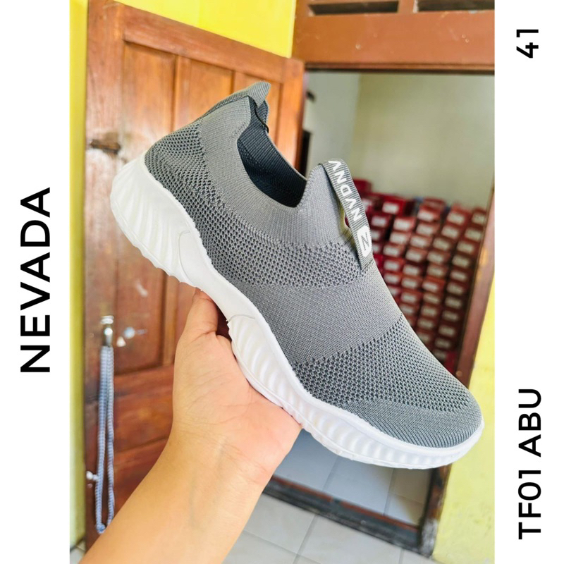 sepatu cwo tf01abu