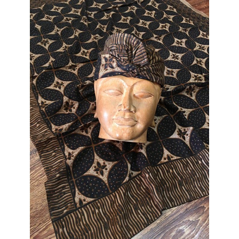 set saput dan udeng batik