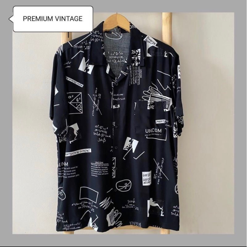 Kemeja Pria Hawai/ Kemeja Pantai Abstrak Vintage Casual Lengan Pendek Retro Bahan Rayon Viscose import adem-R-koran hitam