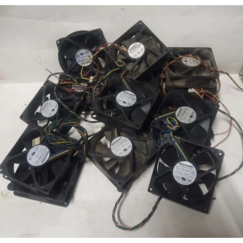 kipas Foxconn ,fan dc brushles 12V ukuran 8 x 8cm
