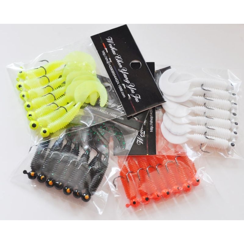 umpan soft lure cacing + Jig Head ,  isi 7 pcs perbungkus panjang 5 cm, berat 3 gram