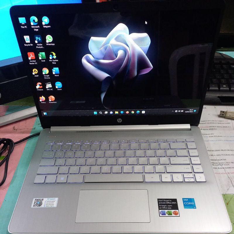 Laptop Hp 14S i3 ram 4 ssd 512 gb 14" W11