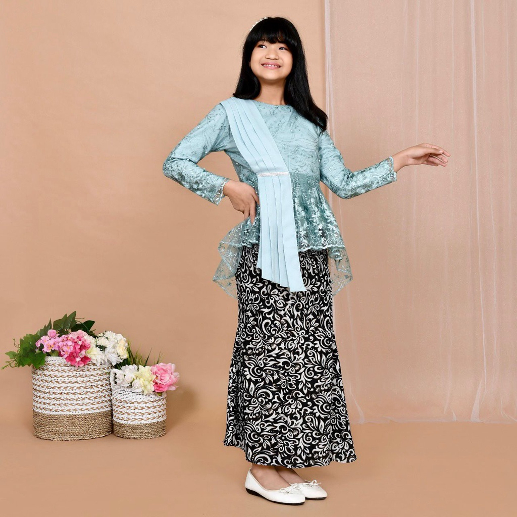 Deva Set Kebaya Anak Usia 6-9 Tahun Warna Hijau Biru Tosca Mint Brukat Tile: Detail Bordir dan Mutia