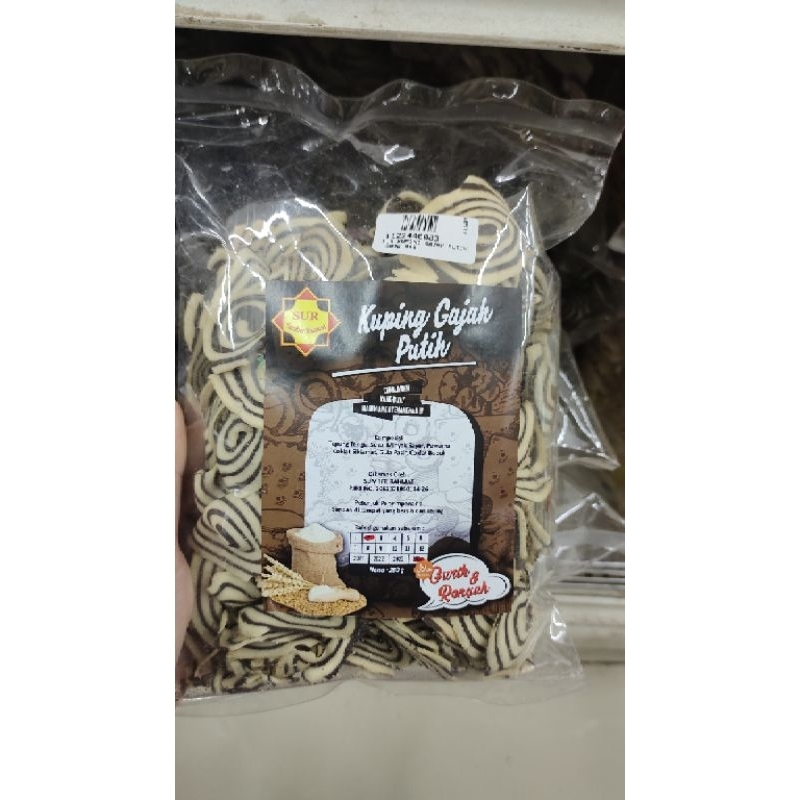 

Kuping Gajah Putih