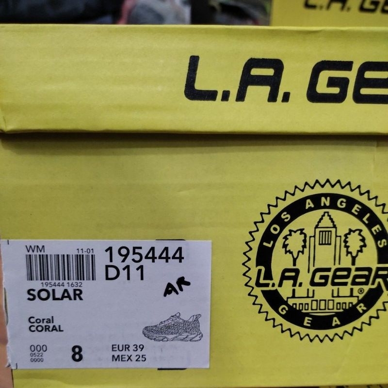 Sepatu LA Gear Solar 195444