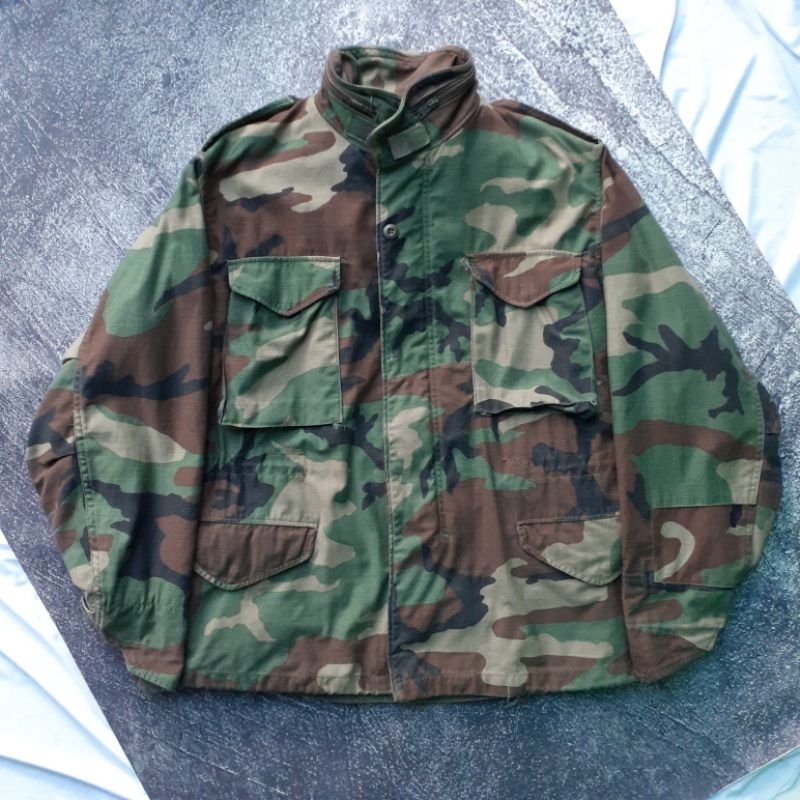 JAKET VINTAGE US ARMY M65 WOODLAND CAMO