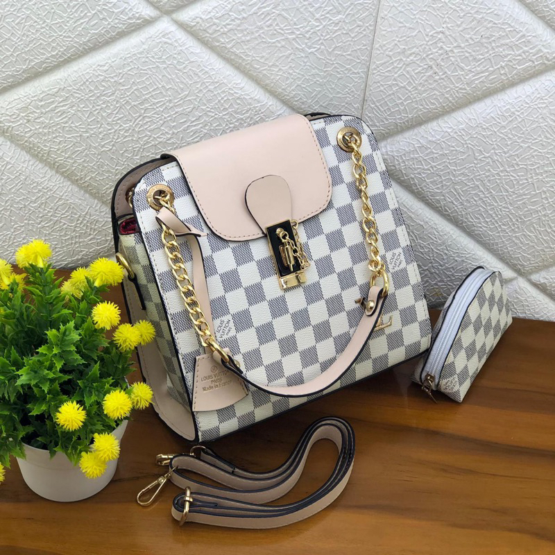 TAS WANITA KUNCI RANTE Uk 23x23  Kode 12-05