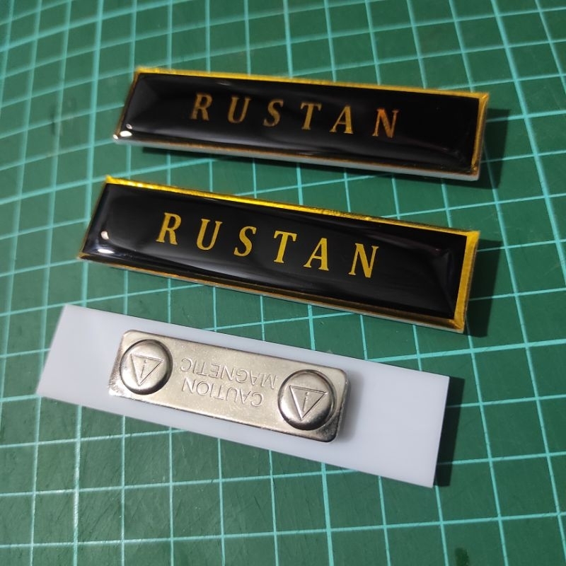 

nametag akrilik gold / papan nama dada akrilik gold emas