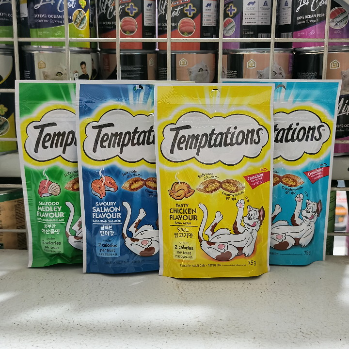 Snack Kucing Temptations Salmon Flavour 85G Camilan Kucing