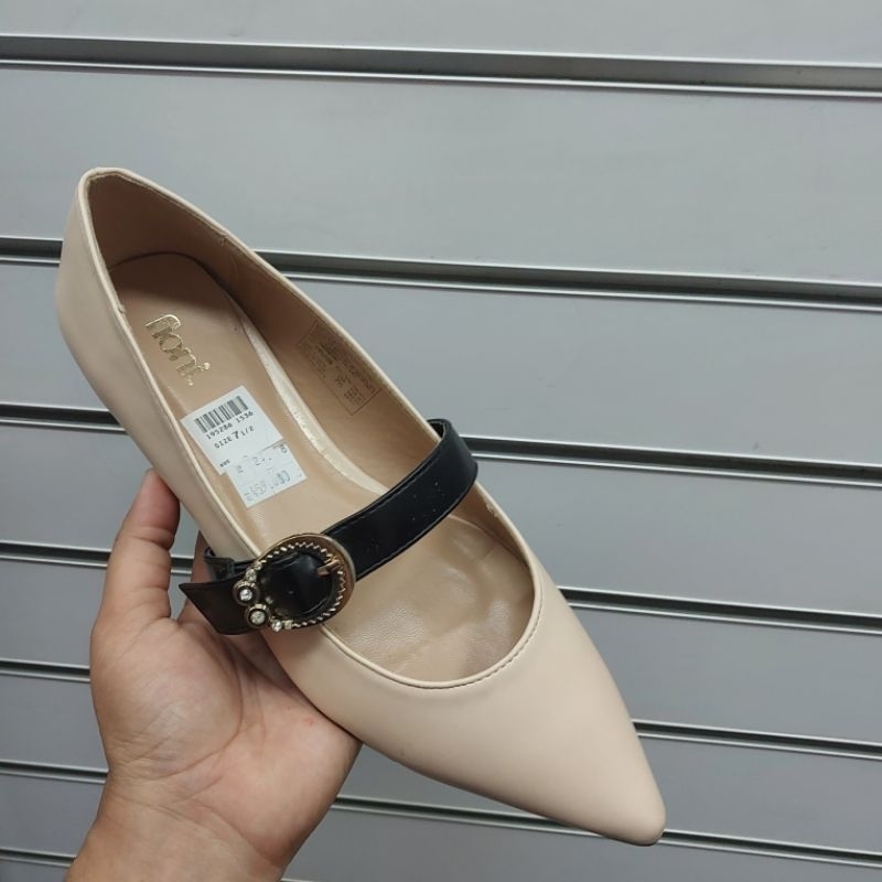 FIONI FLAT SHOES BY PAYLESS HARGA NORMAL 459.000