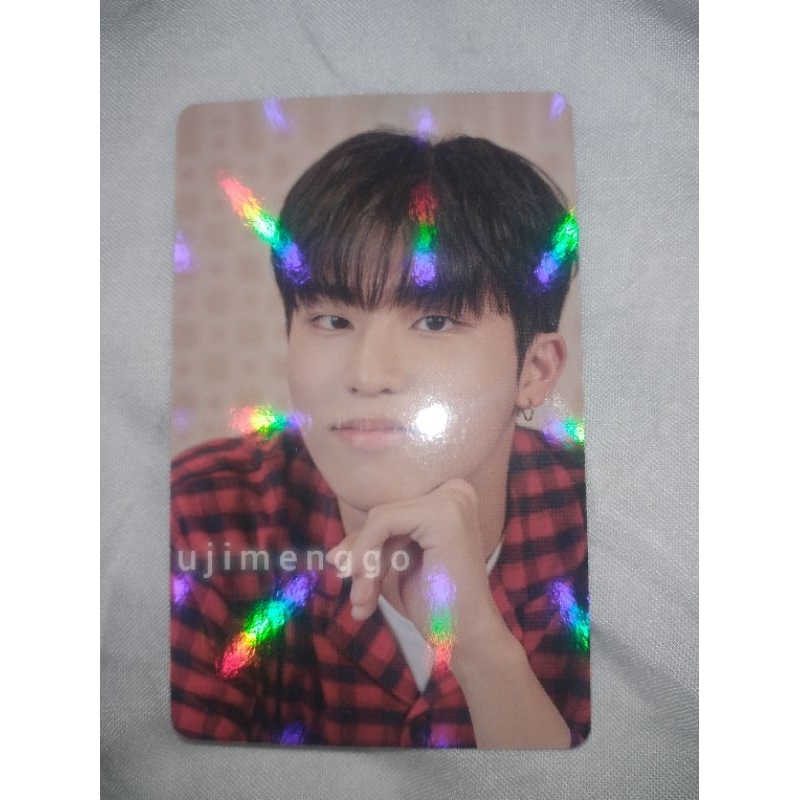 TREASURE WELCOMING COLLECTION WINTER CAMP OFFICIAL PHOTOCARD JEONGWOO PIYAMA VER