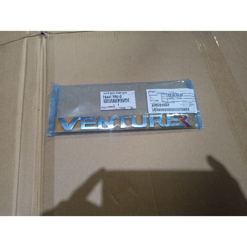 Emblem pintu bagasi belakang tulisan VENTURER original
