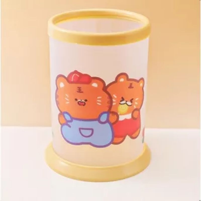 

Tempat Pensil / Rak Pensil Berdiri Bulat Motif Lucu (SSS)