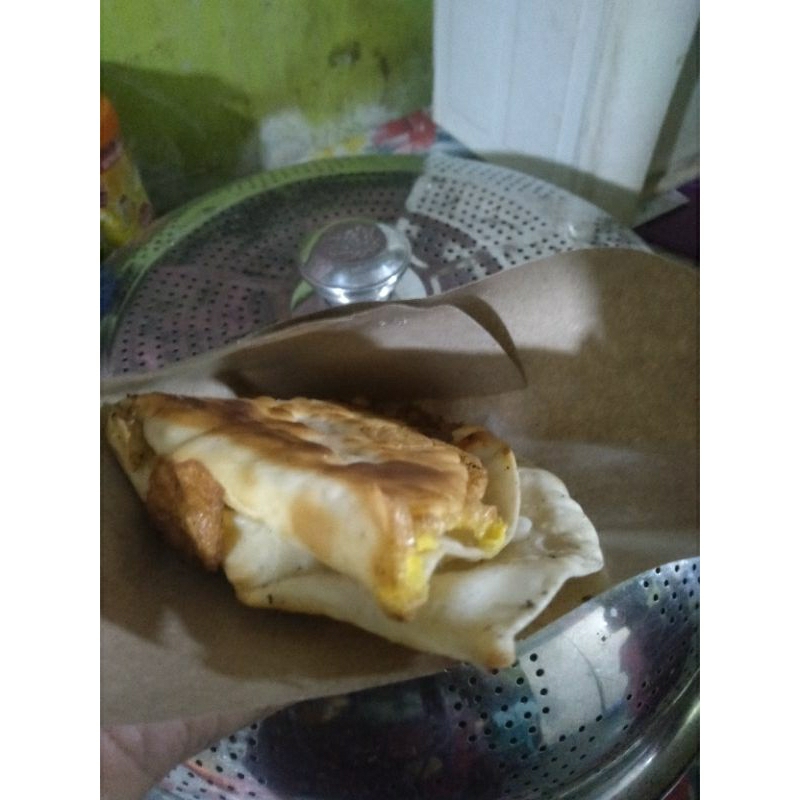 

kue lumpur(lumpia telur)