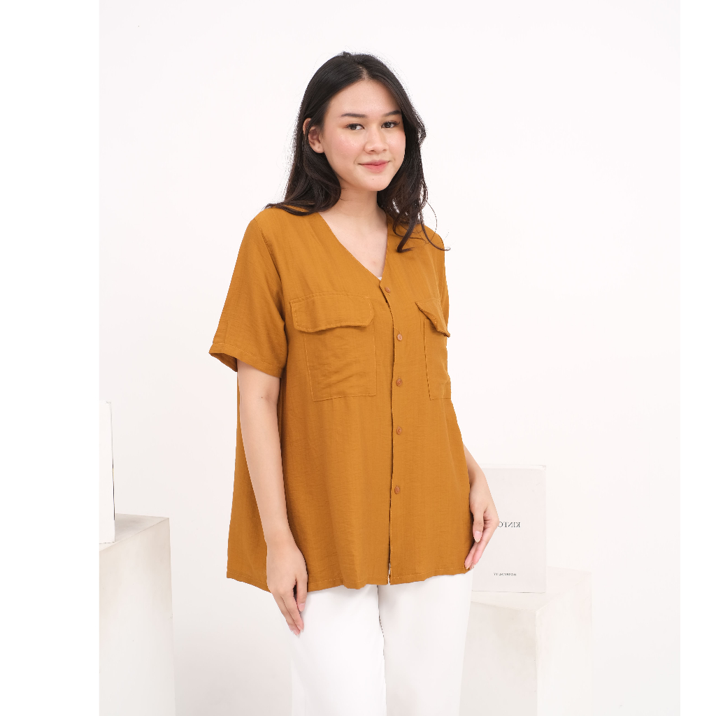 Blouse Kancing Wanita Korean Style Atasan Kemeja Oversize