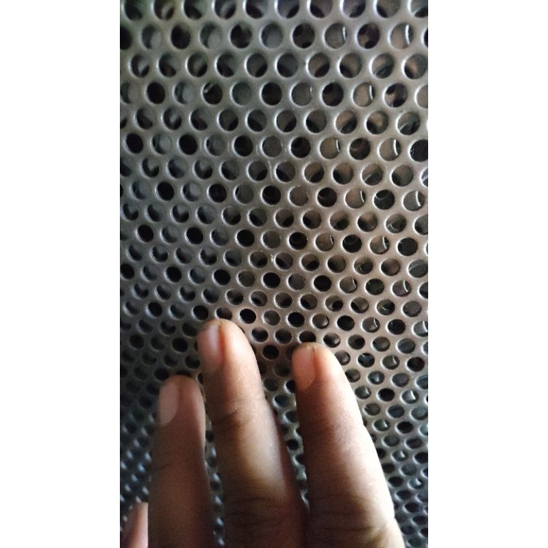 Sarangan/saringan/cacah multi/ Plat besi ukuran 60x20 cm lubang @ 0,5 mm   @ 0,8 mm  @ 1 mm  @ 1,5 m